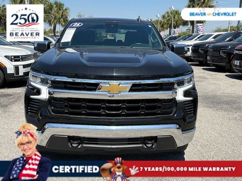 Used 2025 Chevrolet Silverado 1500 LT AWD/4WD image 3