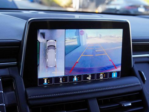 Used 2021 Chevrolet Suburban Premier w/ Premium Package image 26