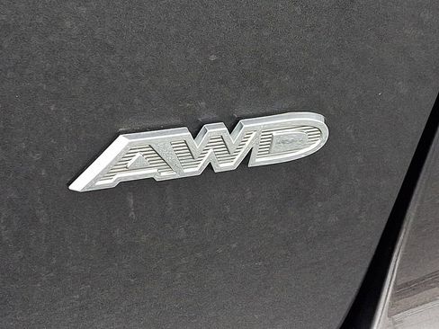 Used 2022 Chrysler Pacifica Touring-L image 35