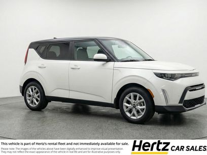 Used 2025 Kia Soul LX w/ LX Technology Package