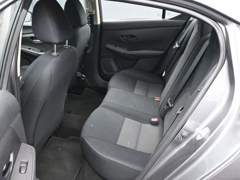 Used 2024 Nissan Sentra SV FWD image 5