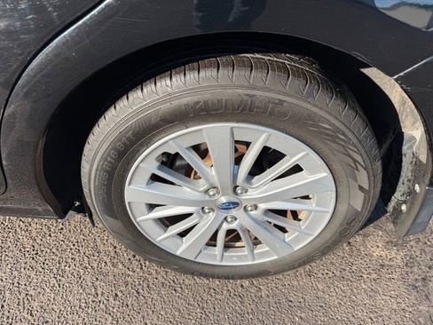 Used 2018 Subaru Impreza 2.0i Premium image 13