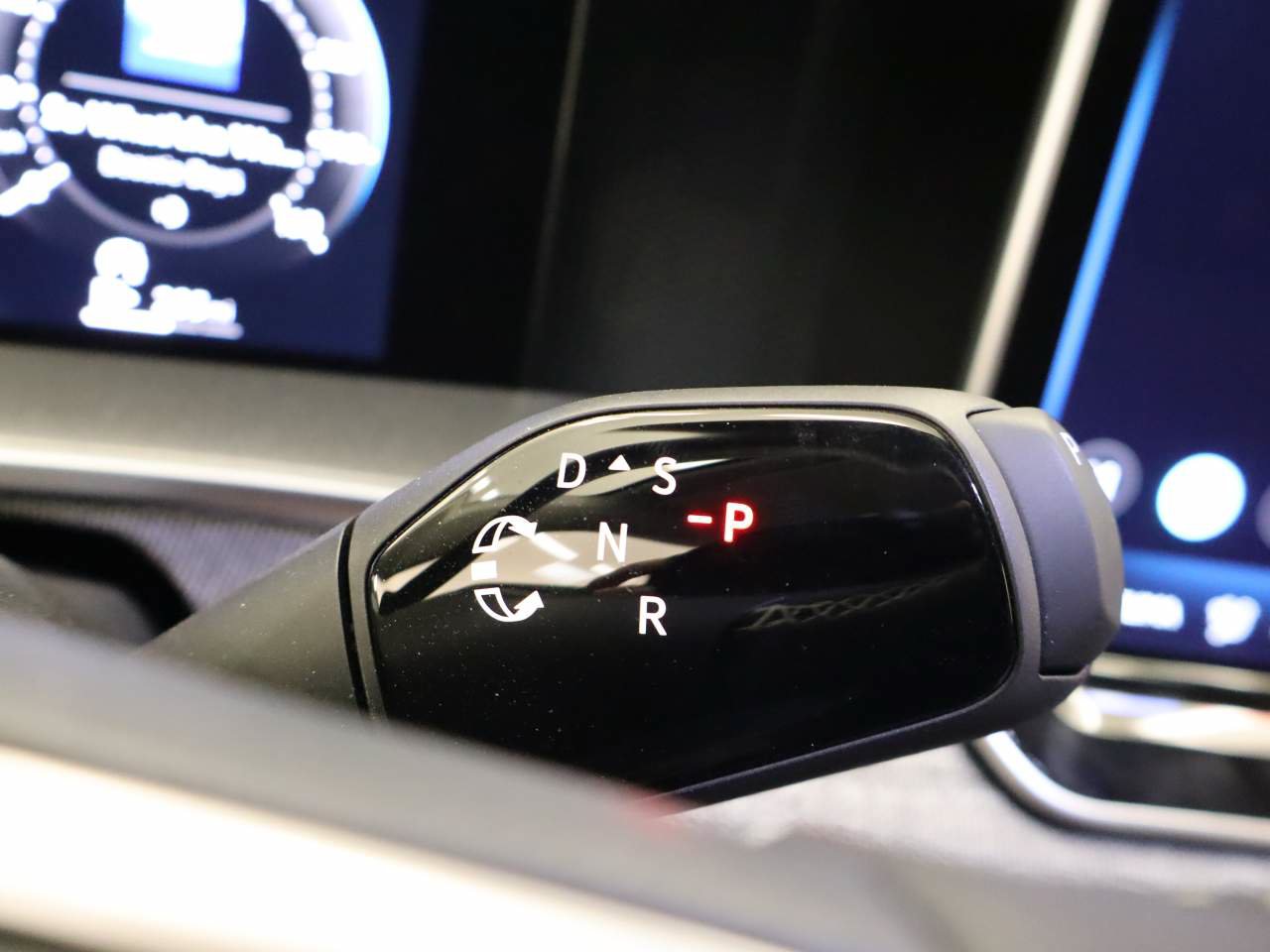 Used 2026 Volkswagen Tiguan S FWD image 9