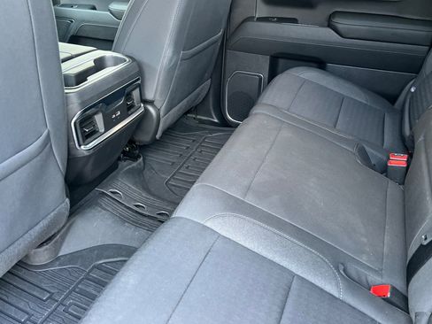 Used 2022 GMC Sierra 1500 Elevation image 16