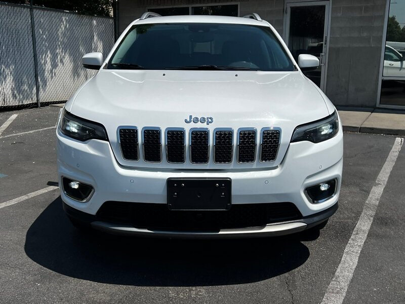 Used 2019 Jeep Cherokee Limited w/ Luxury Group AWD/4WD image 2
