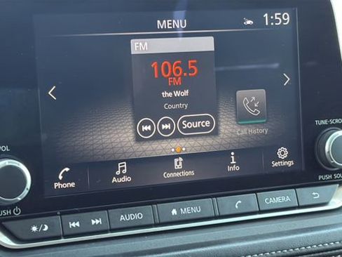 Used 2023 Nissan Rogue SV image 25