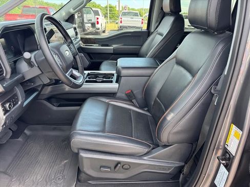 Used 2025 Ford F250 Lariat AWD/4WD image 13