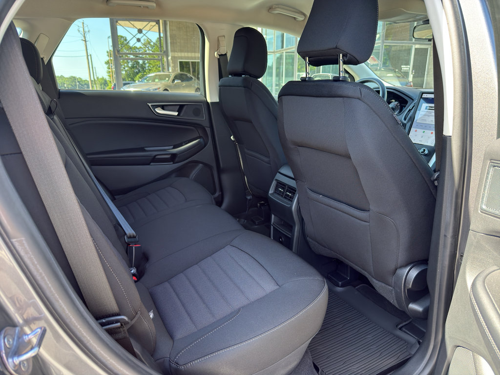 Used 2024 Ford Edge SE AWD/4WD image 16