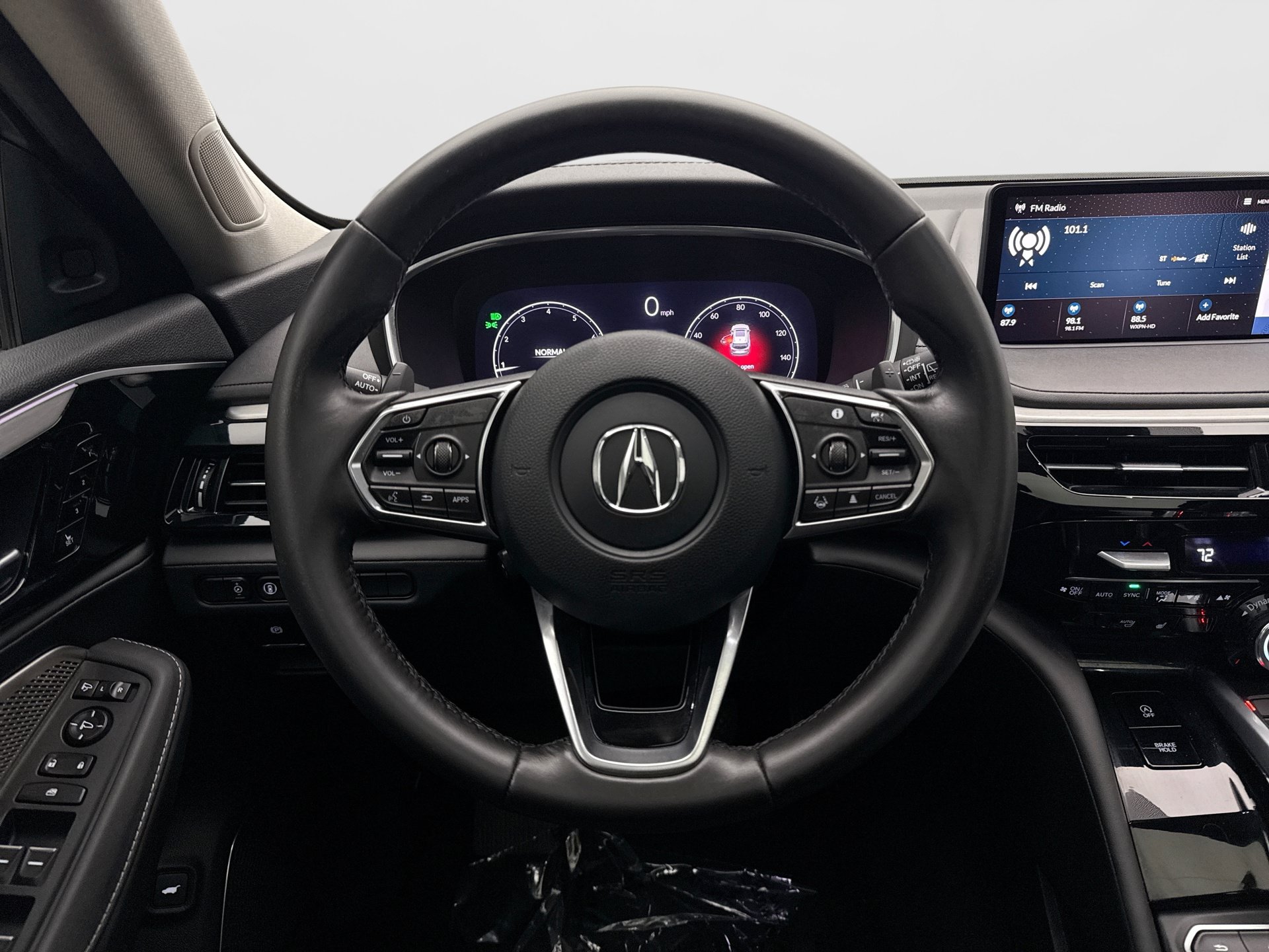 Used 2023 Acura MDX w/ Technology Package AWD/4WD image 12