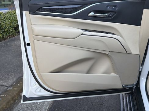 Used 2021 Cadillac Escalade Premium Luxury w/ Driver Assist Tech Package image 10