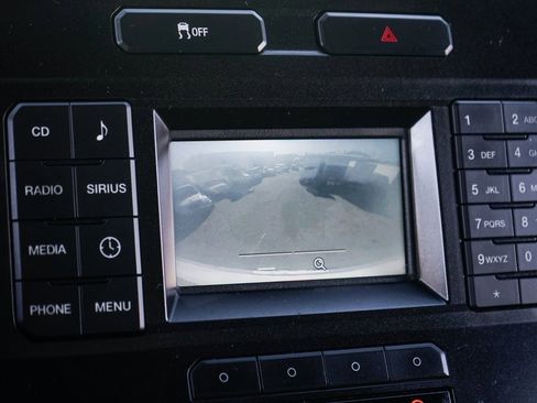 Used 2017 Ford F550 2WD Regular Cab Super Duty image 33