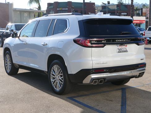 New 2026 GMC Acadia Denali w/ Super Cruise Package FWD image 3