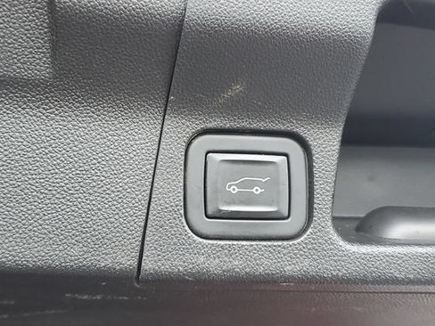 Certified 2021 GMC Acadia SLE w/ Driver Convenience Package AWD/4WD image 9