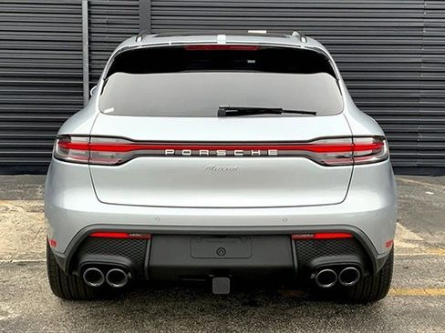New 2025 Porsche Macan image 9