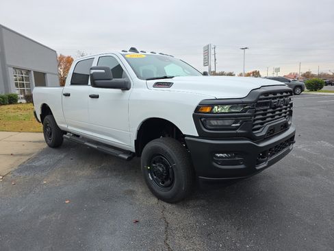 New 2026 RAM 2500 Tradesman AWD/4WD image 3