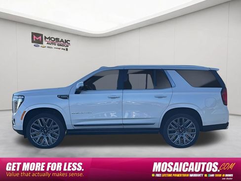 Used 2025 GMC Yukon Denali Ultimate w/ LPO, Floor Liner Package AWD/4WD image 6