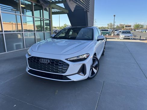 Used 2025 Audi A5 2.0T Prestige w/ 19" Wheel Package image 2