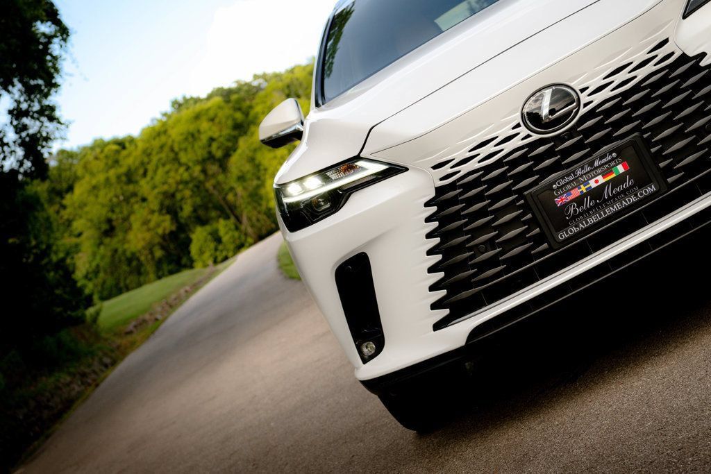 Used 2024 Lexus RX 350 Premium Plus w/ Convenience Package FWD image 3
