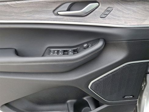 Used 2021 Jeep Grand Cherokee L Limited w/ MOPAR Finishing Package image 16