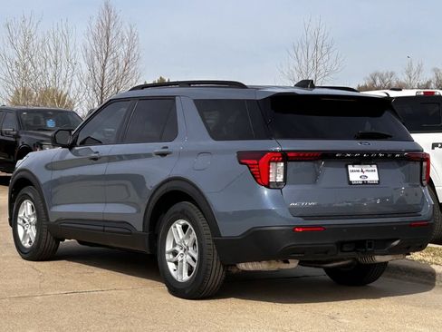 New 2026 Ford Explorer Active RWD image 5