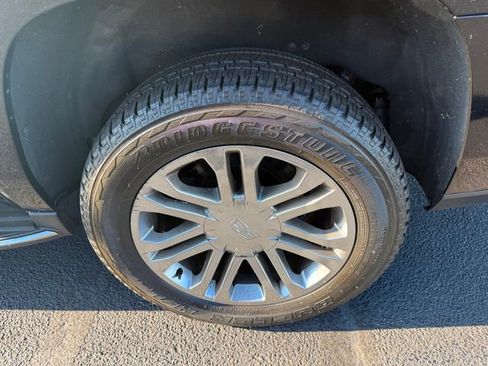 Used 2018 Cadillac Escalade ESV 4WD image 13