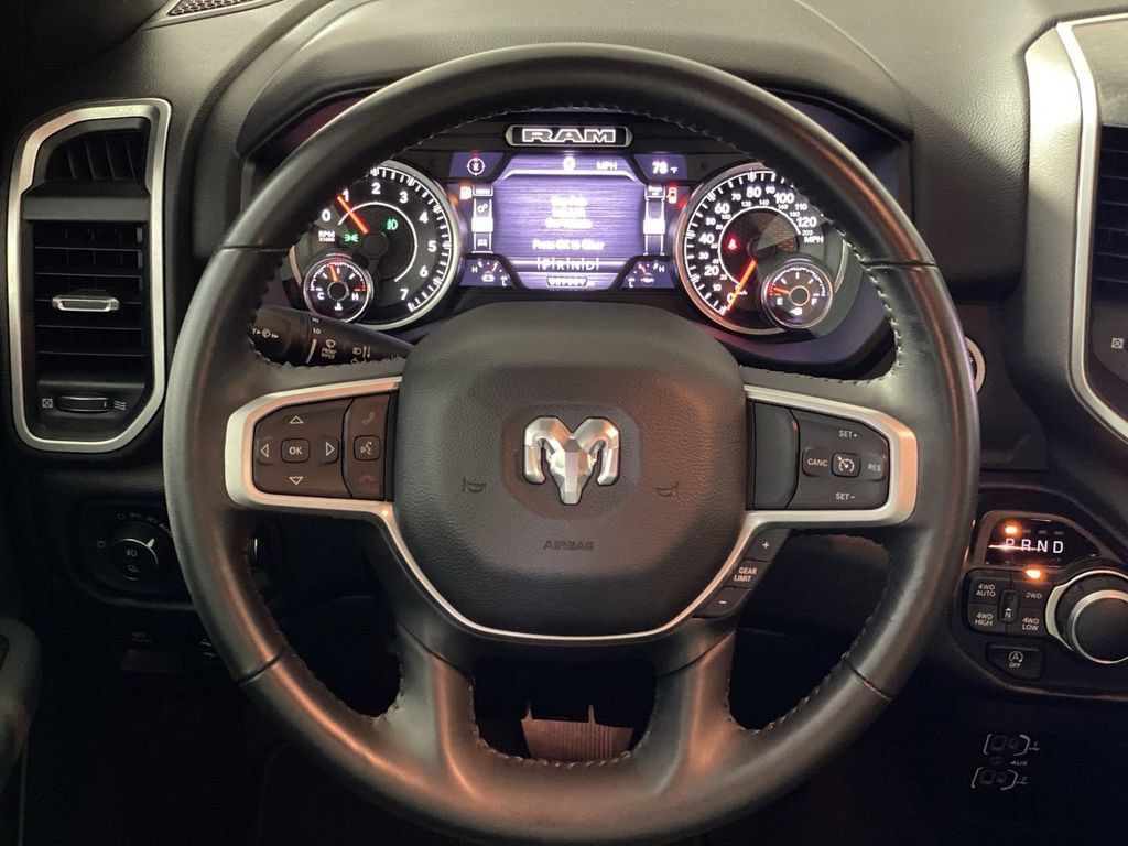 Used 2022 RAM 1500 Big Horn AWD/4WD image 16