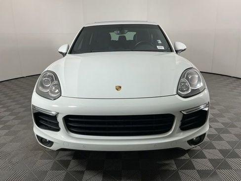 Used 2017 Porsche Cayenne AWD/4WD image 2