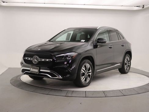 Certified 2025 Mercedes-Benz GLA 250 image 3
