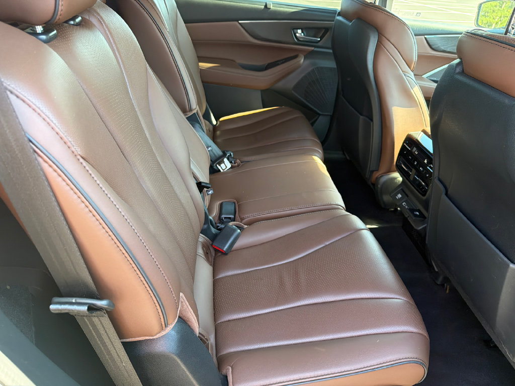 Used 2023 Acura MDX w/ Advance Package AWD/4WD image 15