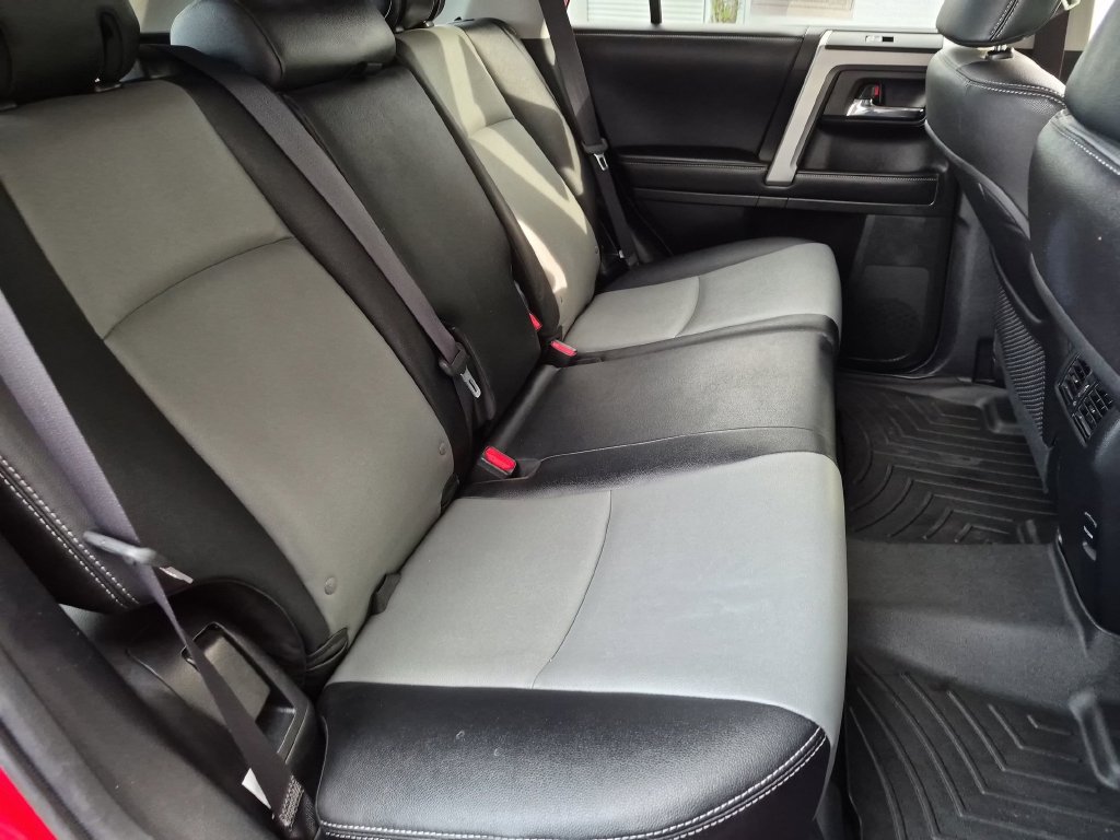 Used 2018 Toyota 4Runner SR5 Premium AWD/4WD image 30
