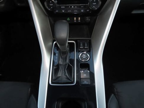 Used 2022 Mitsubishi Eclipse Cross SE image 23