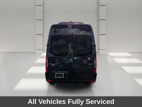 Used 2024 Mercedes-Benz Sprinter 2500 image 4