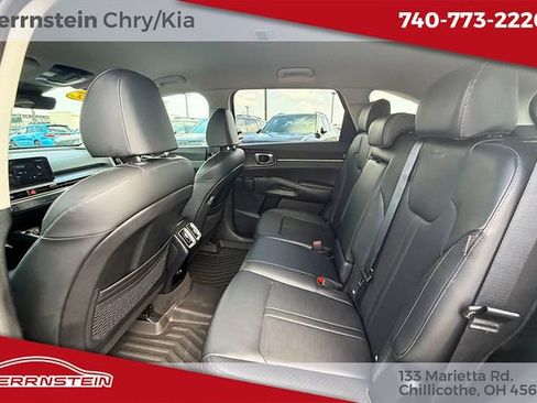 Used 2025 Kia Sorento S AWD/4WD image 25