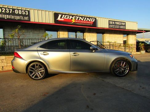 Used 2018 Lexus IS 300 F Sport image 5