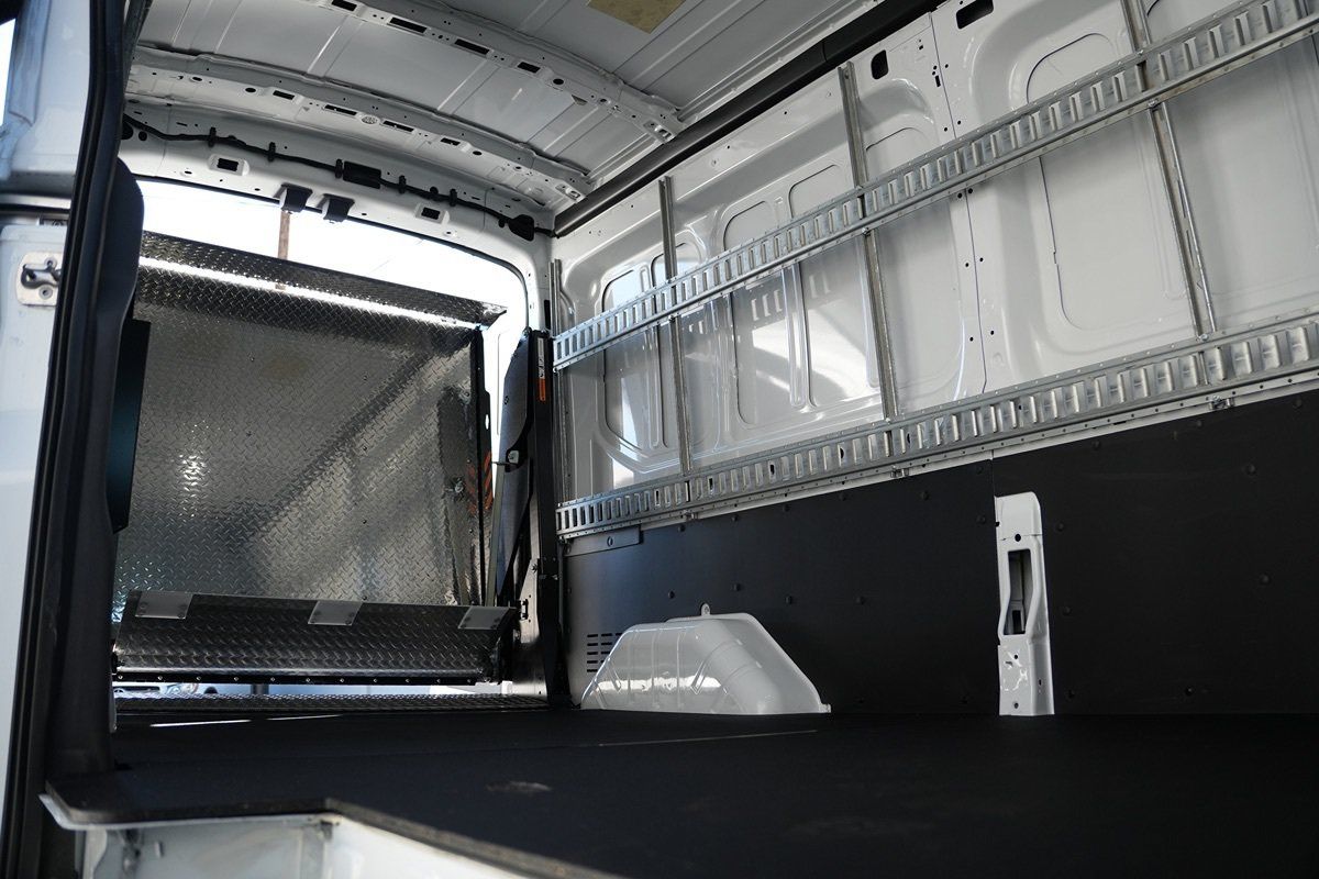 Used 2023 Ford E-Transit Medium Roof RWD image 24