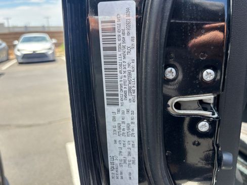 Used 2017 RAM 1500 Express w/ Express Value Package RWD image 10