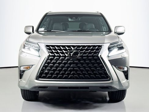 Used 2022 Lexus GX 460 Premium w/ Premium Package image 2