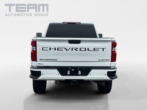 Used 2024 Chevrolet Silverado 2500 Custom w/ Custom Value Package image 6
