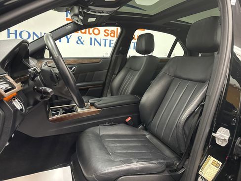 Used 2011 Mercedes-Benz E 350 4MATIC Sedan image 11
