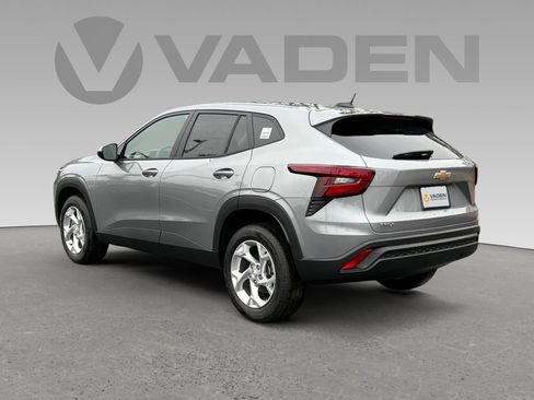 New 2026 Chevrolet Trax LS w/ LS Convenience Package image 22