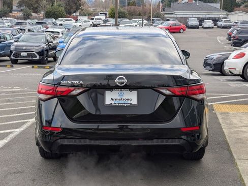 Used 2020 Nissan Sentra S image 4
