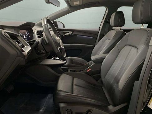 Used 2024 Audi Q4 e-tron Premium w/ Convenience Package image 17