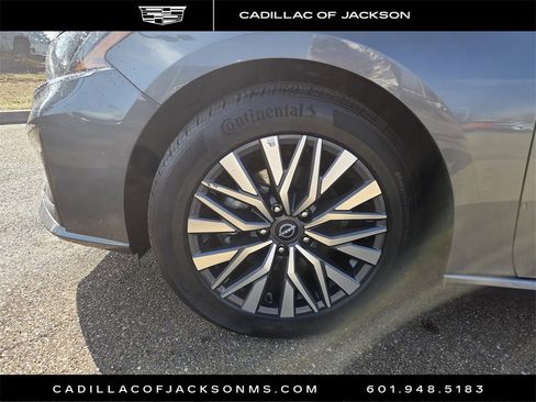 Used 2025 Nissan Altima 2.5 SV image 24