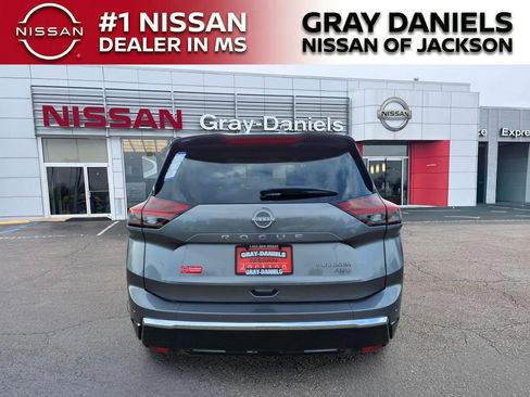 New 2026 Nissan Rogue Platinum image 6