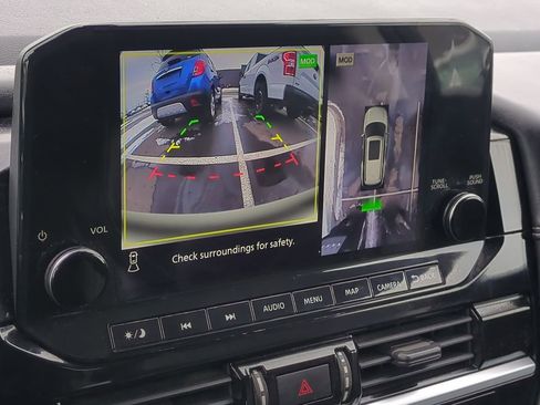 Used 2022 Nissan Pathfinder Platinum w/ Cargo Package image 30