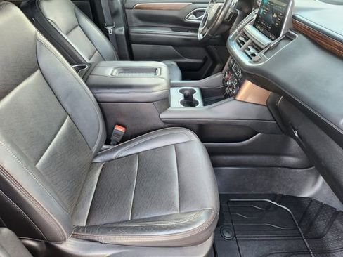 Used 2021 Chevrolet Suburban High Country image 11