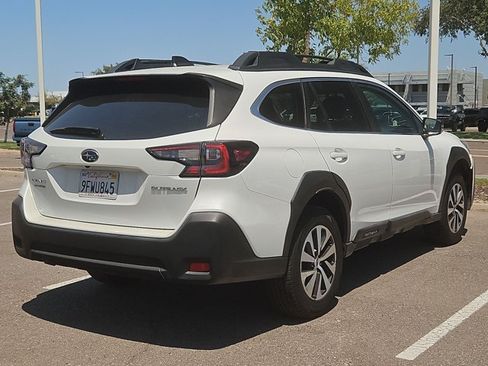 Used 2023 Subaru Outback Premium AWD/4WD image 5