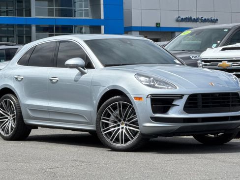 Used 2021 Porsche Macan Turbo AWD/4WD image 2