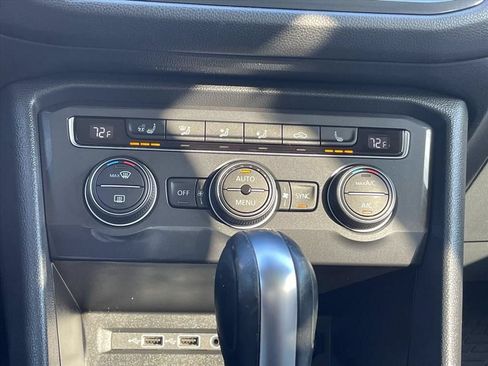 Used 2020 Volkswagen Tiguan SEL w/ 3rd Row Seat Package AWD/4WD image 13