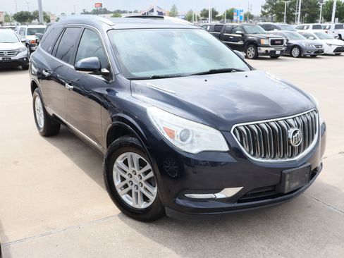 Used 2015 Buick Enclave Convenience image 2